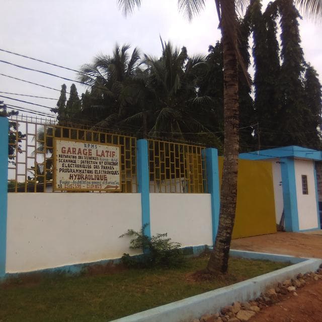 Garage EPMS Latif, photo 2